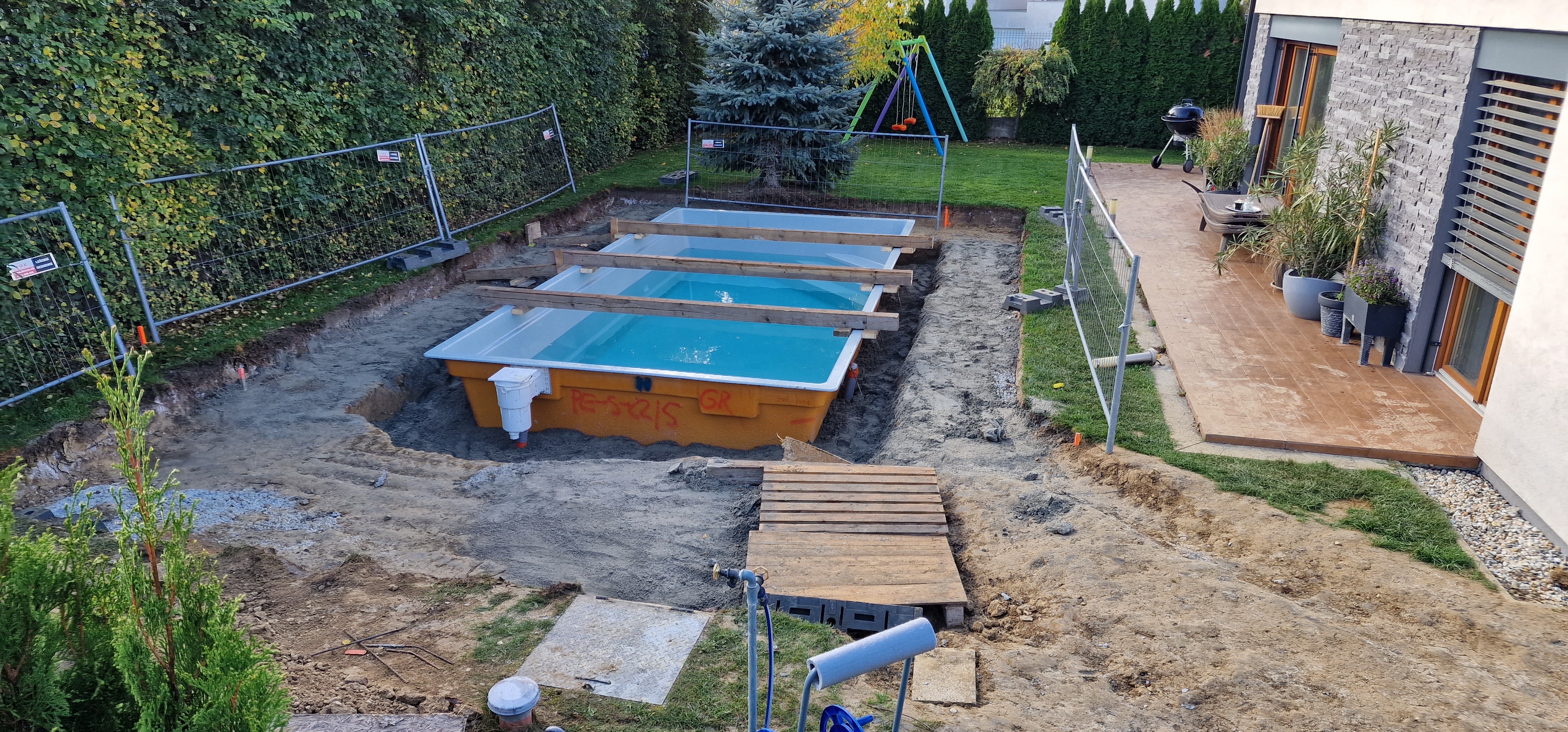 Výstavba bazénu